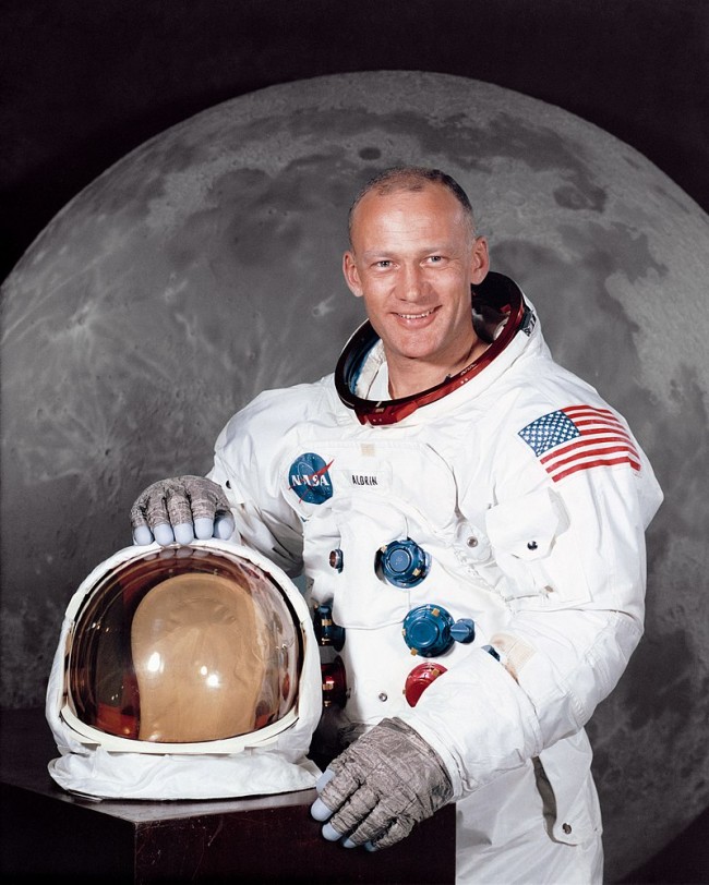 800px-Buzz Aldrin