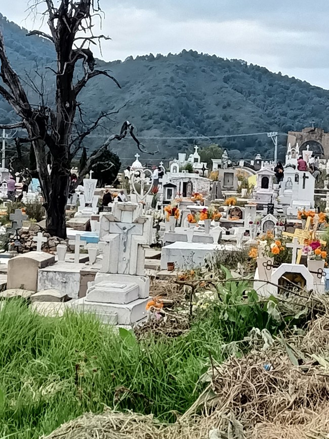 valgusküllane kalmistu