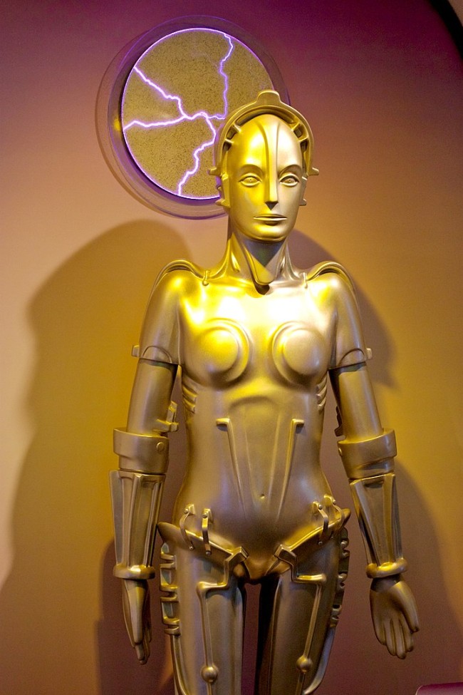 720px-Maria from the film Metropolis, on display at the Robot Hall of Fame