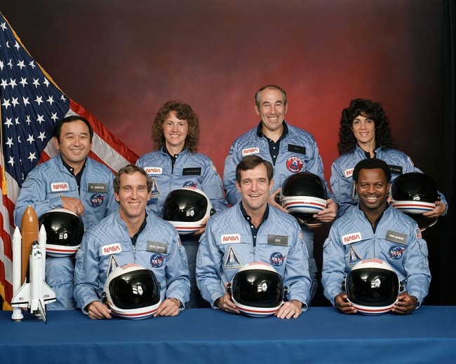 900px-Challenger flight 51-l crew