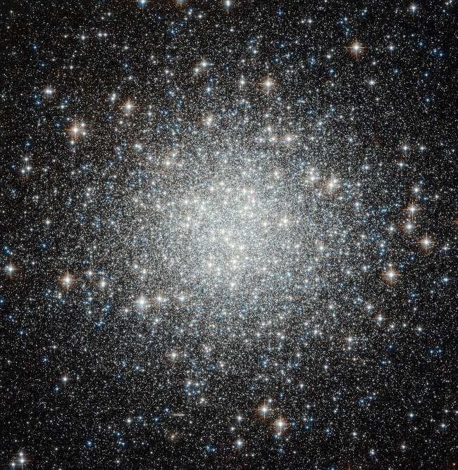 2099px-Messier 53 HST