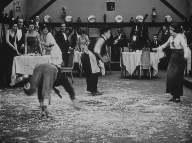 The Cook (1918).webm